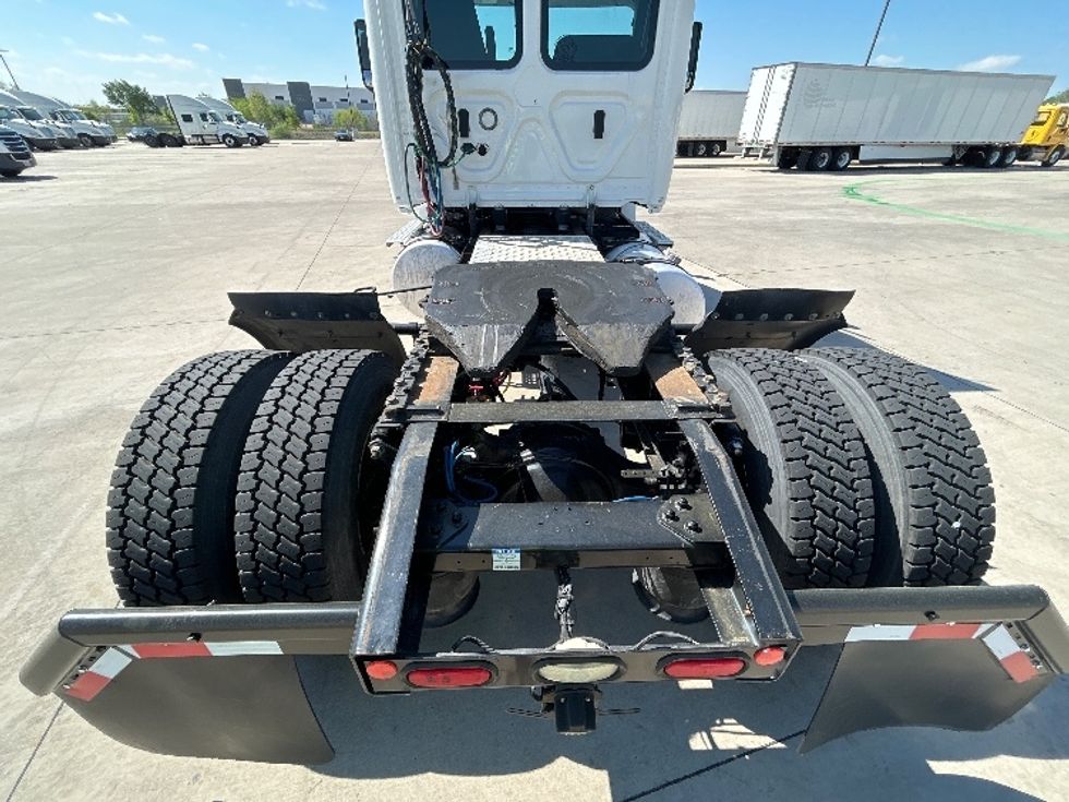 Day Cab Tractor-Heavy Duty Tractors-Freightliner-2020-T12642ST-Fort Worth-TX-304,014\n\t\tmiles-$ 40,500 - Image 6