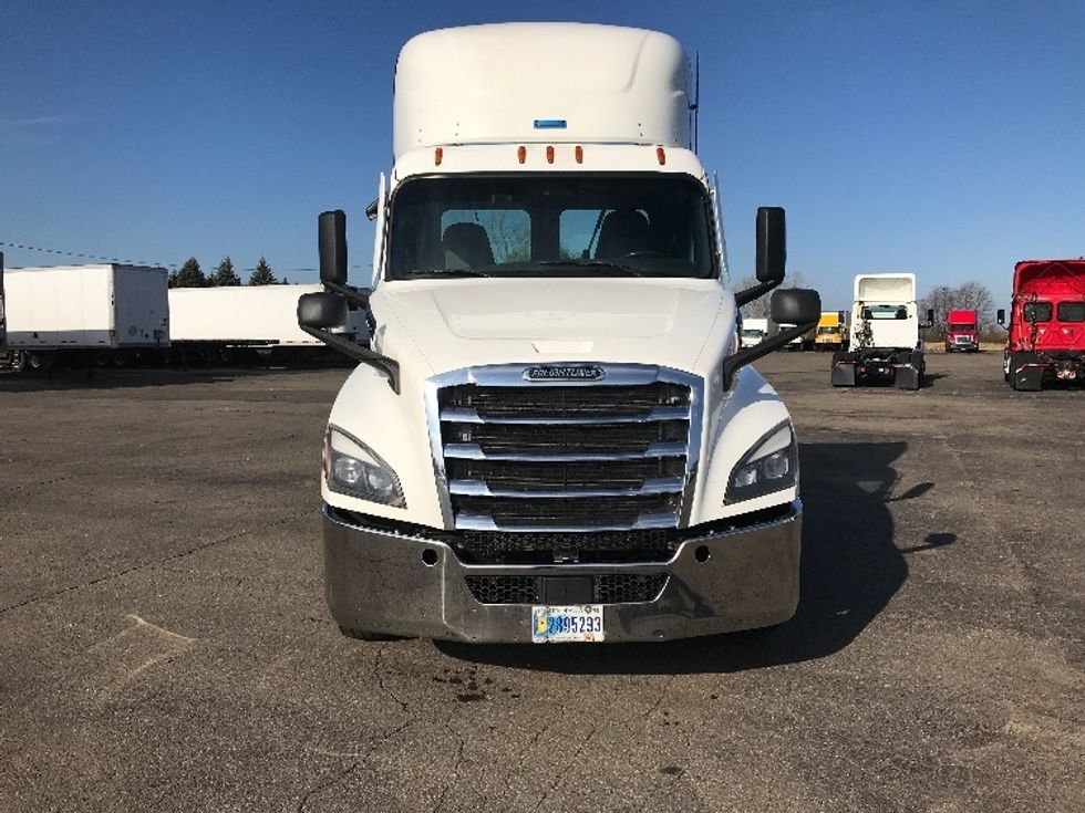 Day Cab Tractor-Heavy Duty Tractors-Freightliner-2020-T12642ST-Fredonia-NY-641,505\n\t\tmiles-$ 25,500 - Image 2