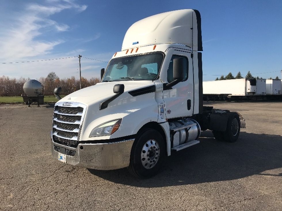 Day Cab Tractor-Heavy Duty Tractors-Freightliner-2020-T12642ST-Fredonia-NY-641,505\n\t\tmiles-$ 25,500 - Image 3