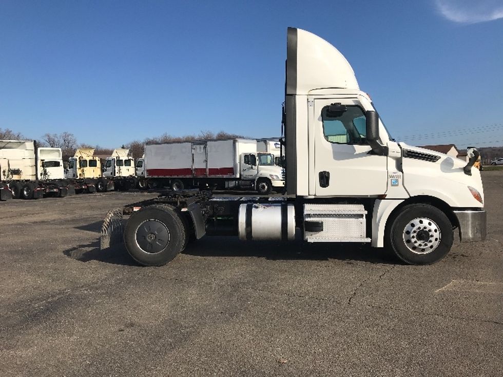 Day Cab Tractor-Heavy Duty Tractors-Freightliner-2020-T12642ST-Fredonia-NY-641,505\n\t\tmiles-$ 25,500 - Image 8