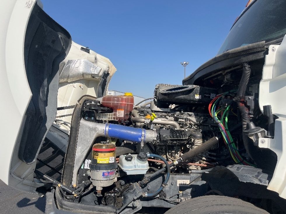 Day Cab Tractor-Heavy Duty Tractors-Freightliner-2020-T12642ST-Fresno-CA-116,250\n\t\tmiles-$ 62,000 - Image 16