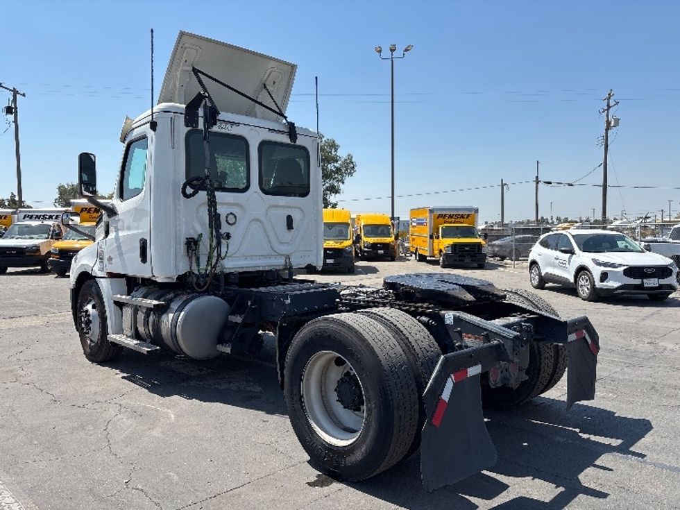 Day Cab Tractor-Heavy Duty Tractors-Freightliner-2020-T12642ST-Fresno-CA-272,405\n\t\tmiles-$ 42,000 - Image 5