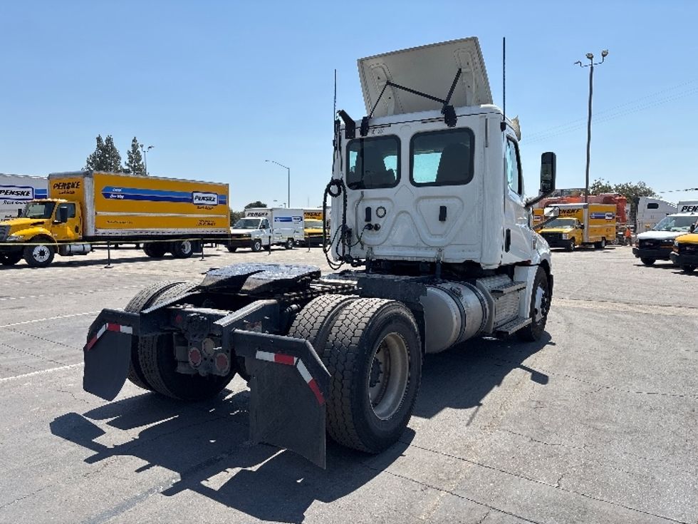 Day Cab Tractor-Heavy Duty Tractors-Freightliner-2020-T12642ST-Fresno-CA-272,405\n\t\tmiles-$ 42,000 - Image 7
