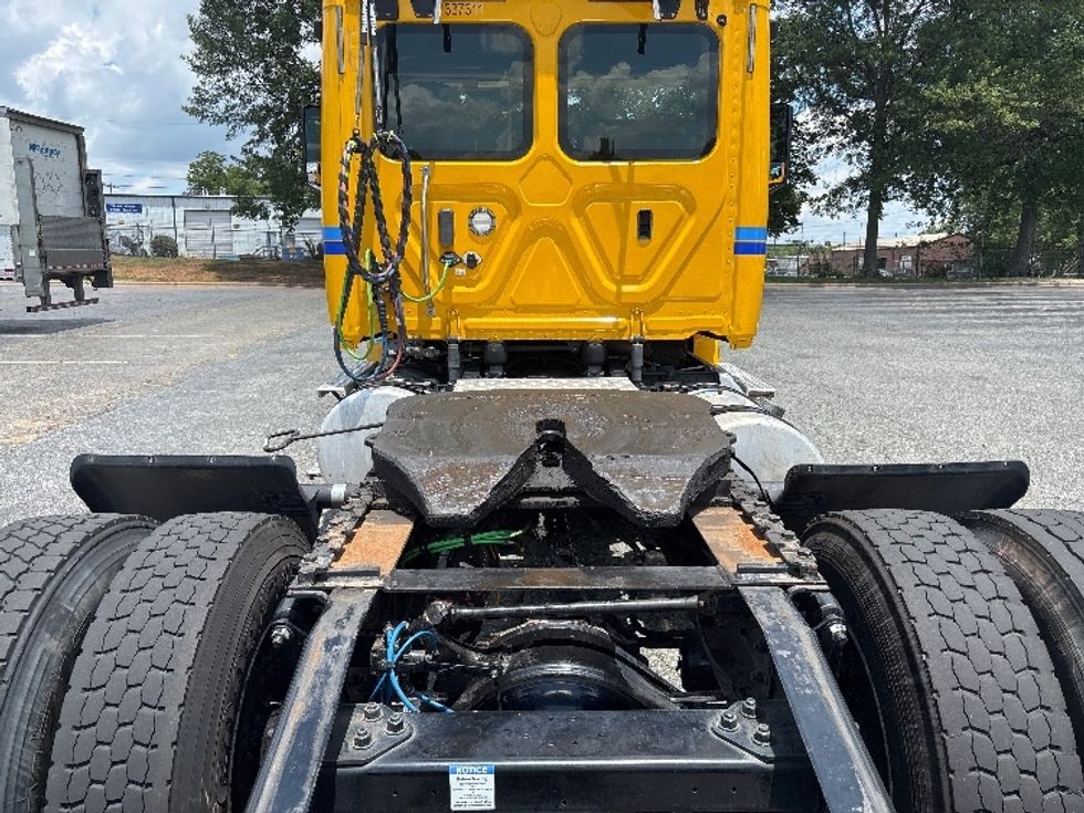 Day Cab Tractor-Heavy Duty Tractors-Freightliner-2020-T12642ST-Gainesville-GA-251,596\n\t\tmiles-$ 46,750 - Image 6