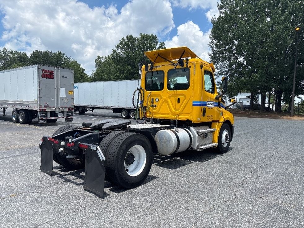Day Cab Tractor-Heavy Duty Tractors-Freightliner-2020-T12642ST-Gainesville-GA-251,596\n\t\tmiles-$ 46,750 - Image 7