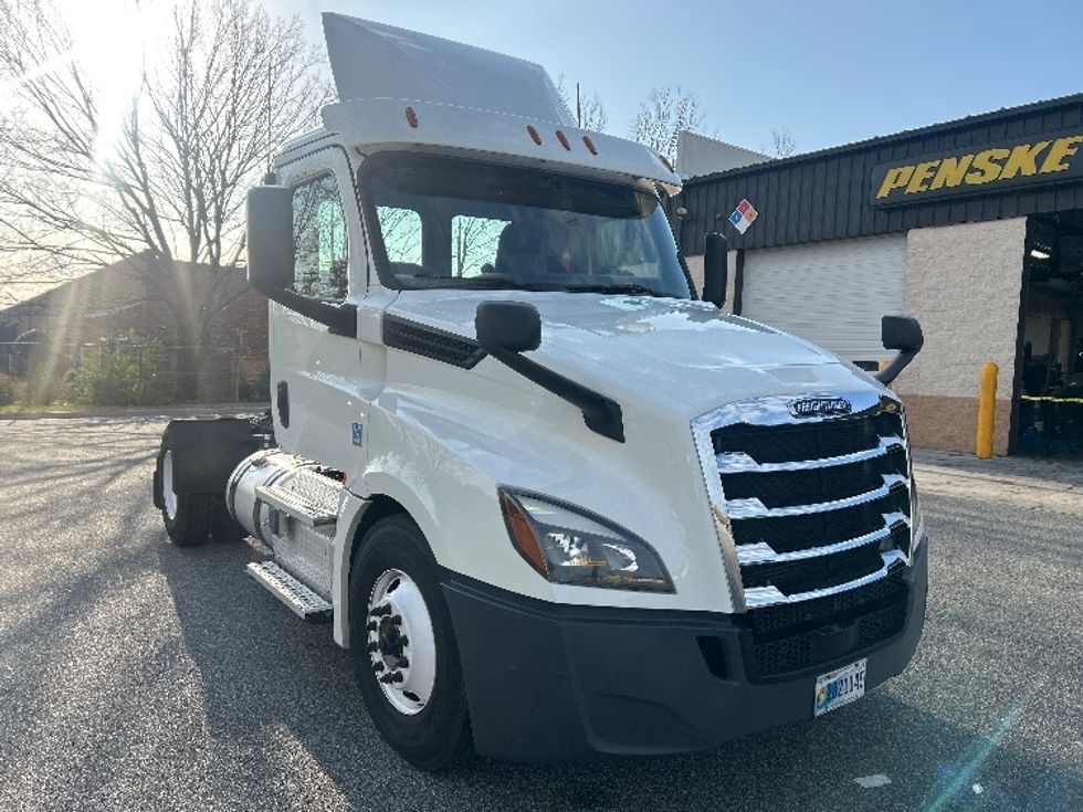 Day Cab Tractor-Heavy Duty Tractors-Freightliner-2020-T12642ST-Greensboro-NC-637,599\n\t\tmiles-$ 20,500 - Image 1