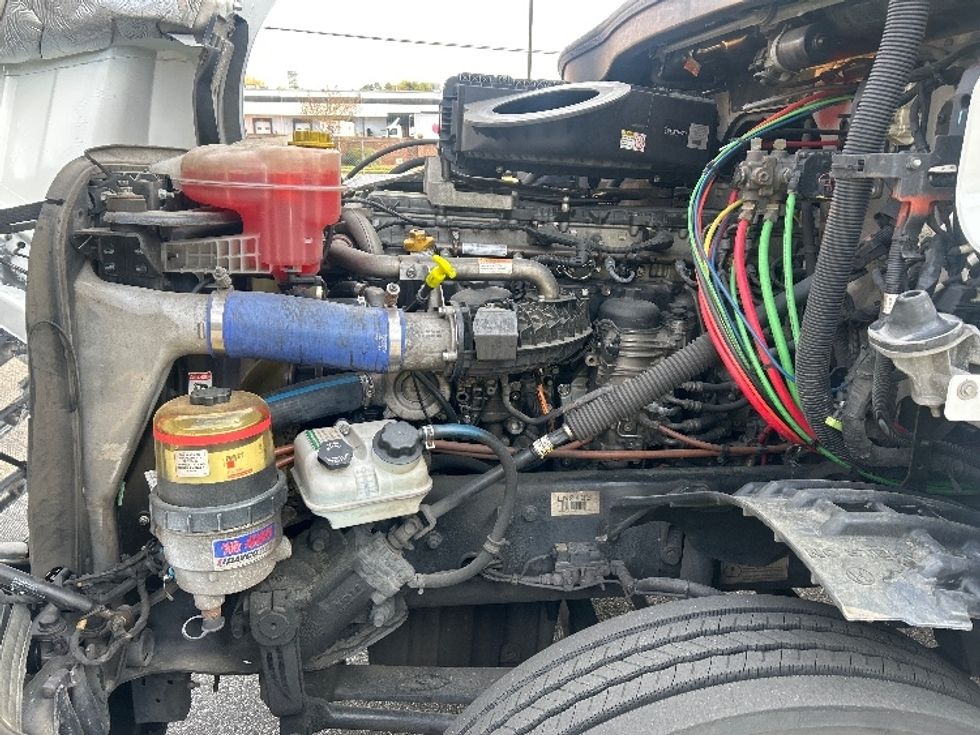 Day Cab Tractor-Heavy Duty Tractors-Freightliner-2020-T12642ST-Greensboro-NC-637,599\n\t\tmiles-$ 20,500 - Image 15