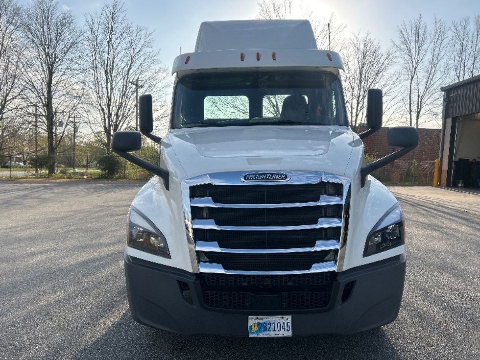 Day Cab Tractor-Heavy Duty Tractors-Freightliner-2020-T12642ST-Greensboro-NC-637,599\n\t\tmiles-$ 20,500 - Image 2