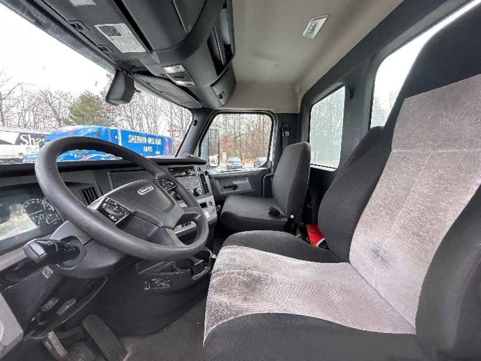 Day Cab Tractor-Heavy Duty Tractors-Freightliner-2020-T12642ST-Greensboro-NC-649,281\n\t\tmiles-$ 25,500 - Image 10