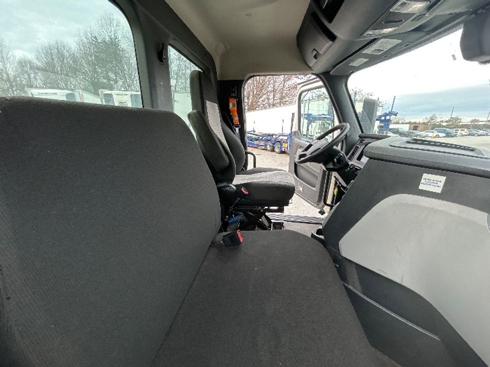 Day Cab Tractor-Heavy Duty Tractors-Freightliner-2020-T12642ST-Greensboro-NC-649,281\n\t\tmiles-$ 25,500 - Image 14