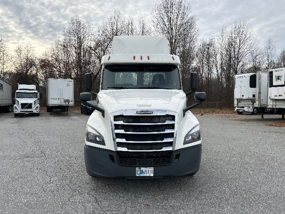 Day Cab Tractor-Heavy Duty Tractors-Freightliner-2020-T12642ST-Greensboro-NC-649,281\n\t\tmiles-$ 25,500 - Image 2