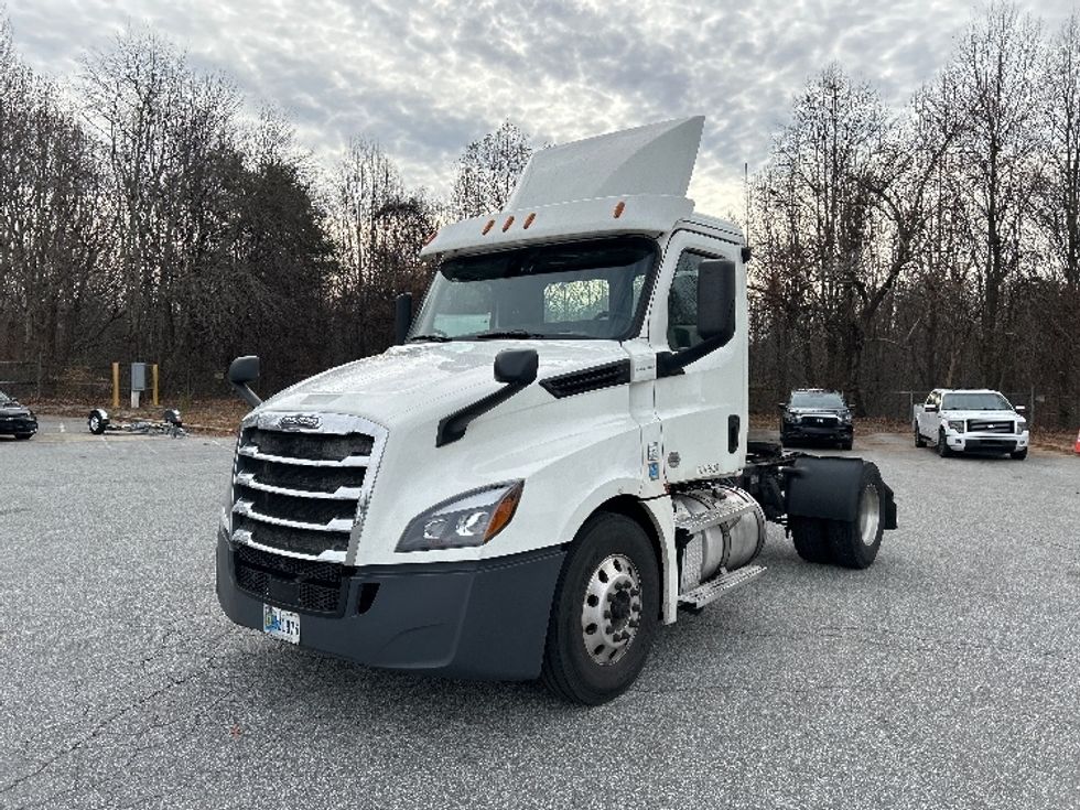 Day Cab Tractor-Heavy Duty Tractors-Freightliner-2020-T12642ST-Greensboro-NC-649,281\n\t\tmiles-$ 25,500 - Image 3