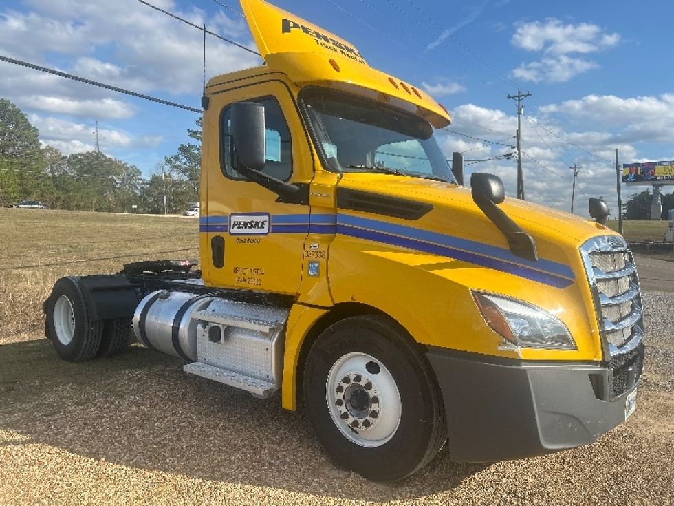 Day Cab Tractor-Heavy Duty Tractors-Freightliner-2020-T12642ST-Gulfport-MS-272,648\n\t\tmiles-$ 44,750 - Image 1