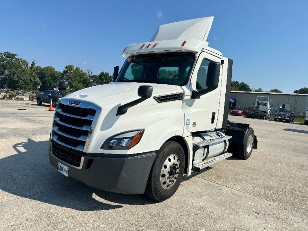 Day Cab Tractor-Heavy Duty Tractors-Freightliner-2020-T12642ST-Hammond-LA-362,749\n\t\tmiles-$ 47,250 - Image 3