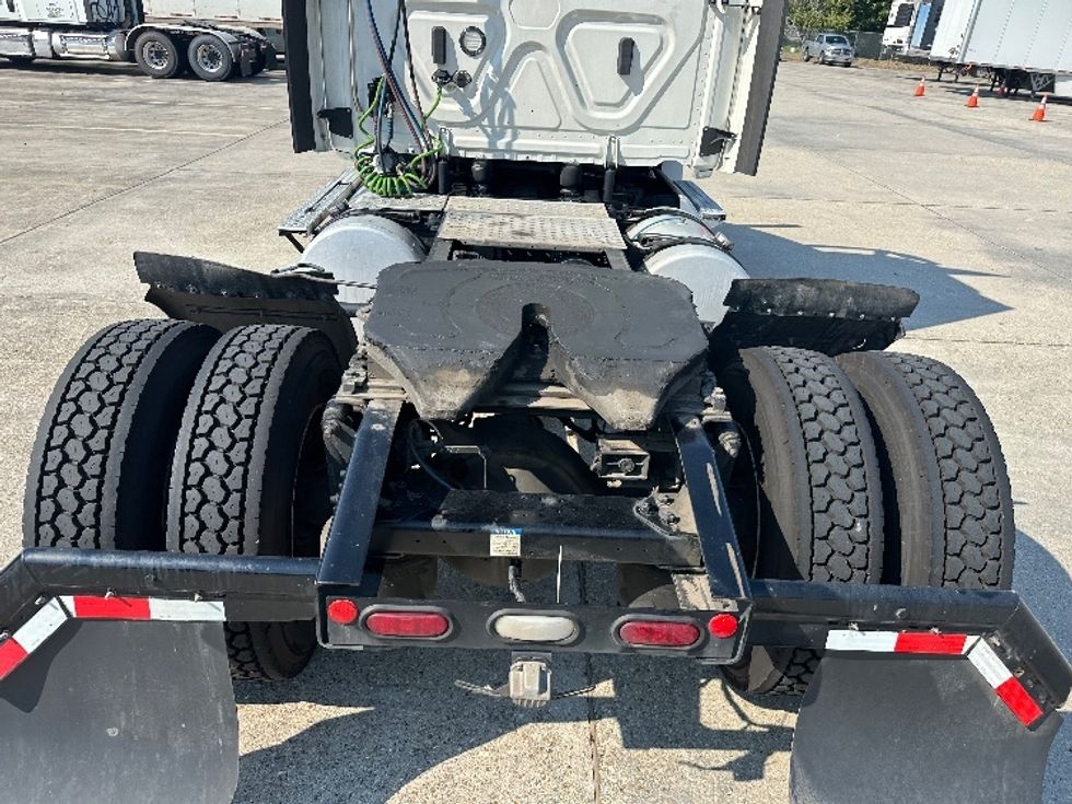 Day Cab Tractor-Heavy Duty Tractors-Freightliner-2020-T12642ST-Hammond-LA-362,749\n\t\tmiles-$ 47,250 - Image 6