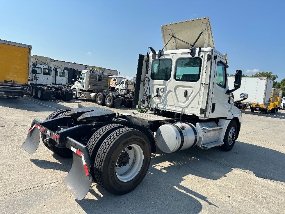 Day Cab Tractor-Heavy Duty Tractors-Freightliner-2020-T12642ST-Hammond-LA-362,749\n\t\tmiles-$ 47,250 - Image 7