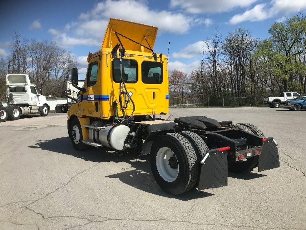 Day Cab Tractor-Heavy Duty Tractors-Freightliner-2020-T12642ST-Harrisburg-PA-250,947\n\t\tmiles-$ 42,250 - Image 5