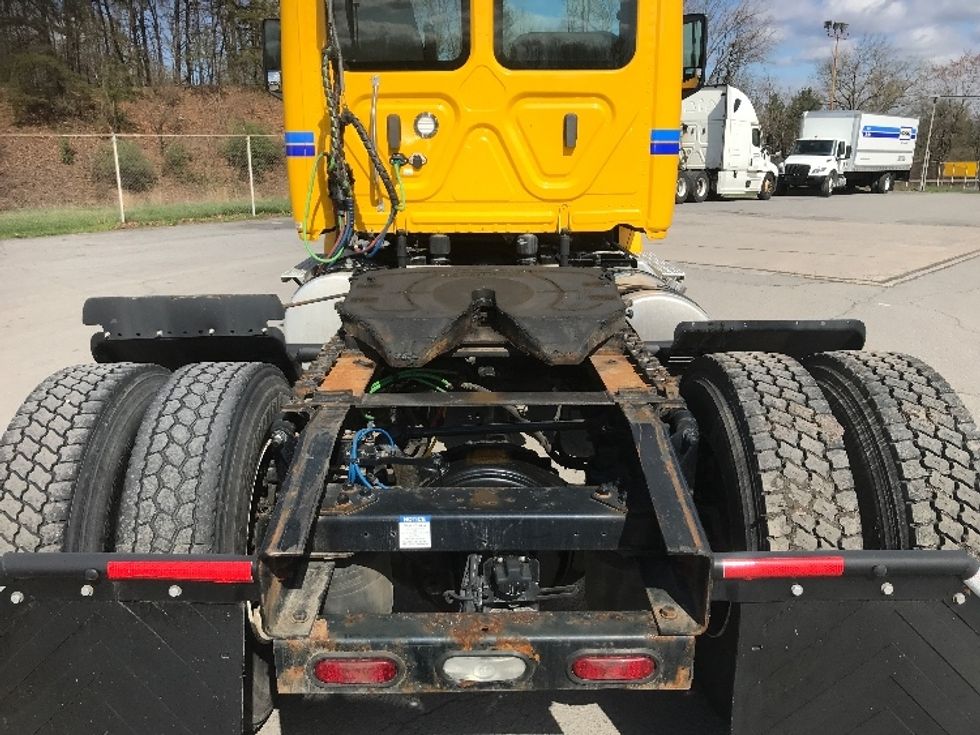 Day Cab Tractor-Heavy Duty Tractors-Freightliner-2020-T12642ST-Harrisburg-PA-250,947\n\t\tmiles-$ 42,250 - Image 6