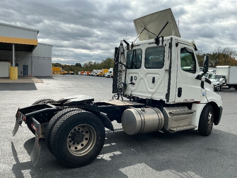 Day Cab Tractor-Heavy Duty Tractors-Freightliner-2020-T12642ST-Harrisburg-PA-262,001\n\t\tmiles-$ 43,500 - Image 7