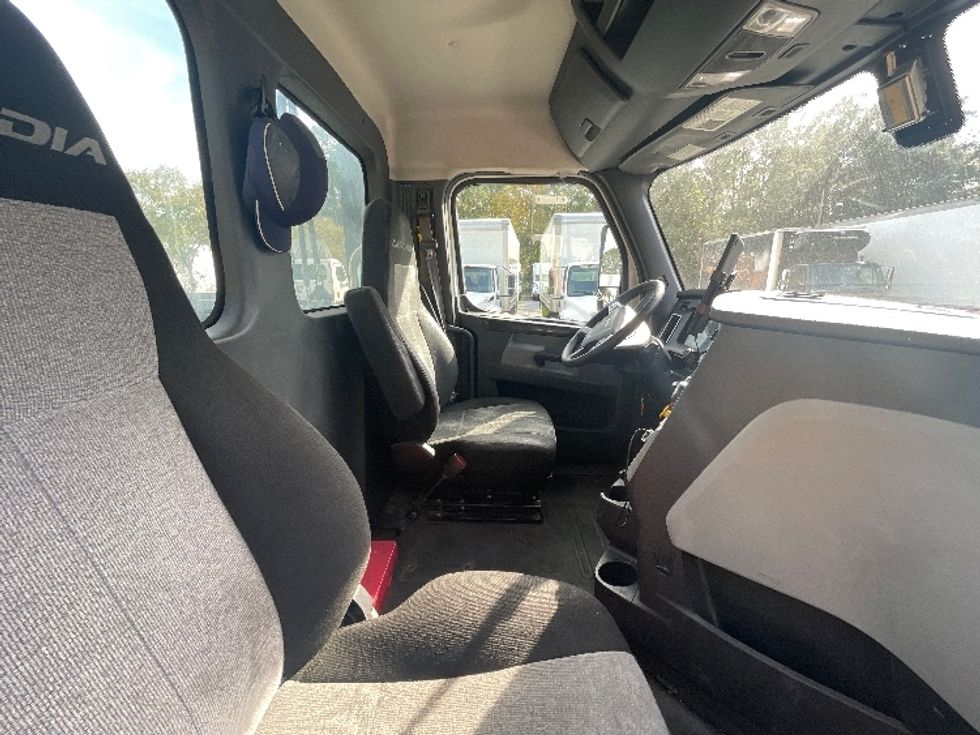 Day Cab Tractor-Heavy Duty Tractors-Freightliner-2020-T12642ST-Jacksonville-FL-533,773\n\t\tmiles-$ 33,250 - Image 14