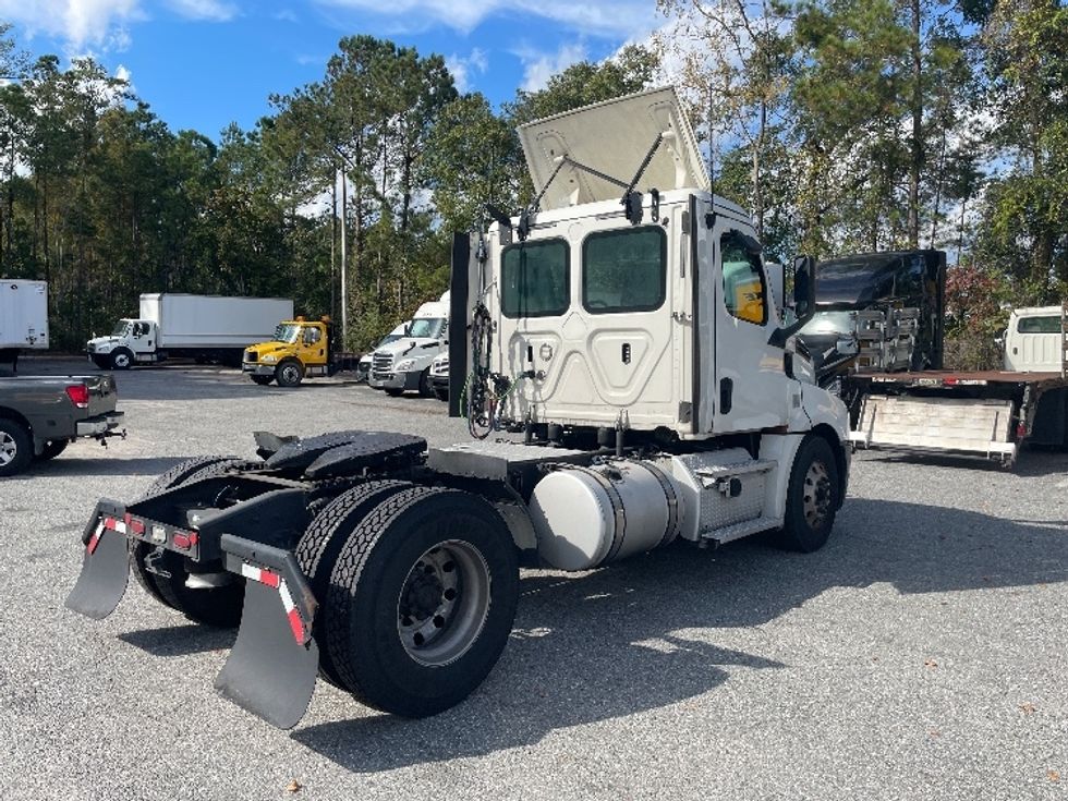 Day Cab Tractor-Heavy Duty Tractors-Freightliner-2020-T12642ST-Jacksonville-FL-586,036\n\t\tmiles-$ 29,000 - Image 7