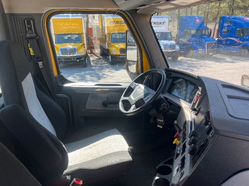 Day Cab Tractor-Heavy Duty Tractors-Freightliner-2020-T12642ST-Jonesboro-GA-138,211\n\t\tmiles-$ 60,250 - Image 14