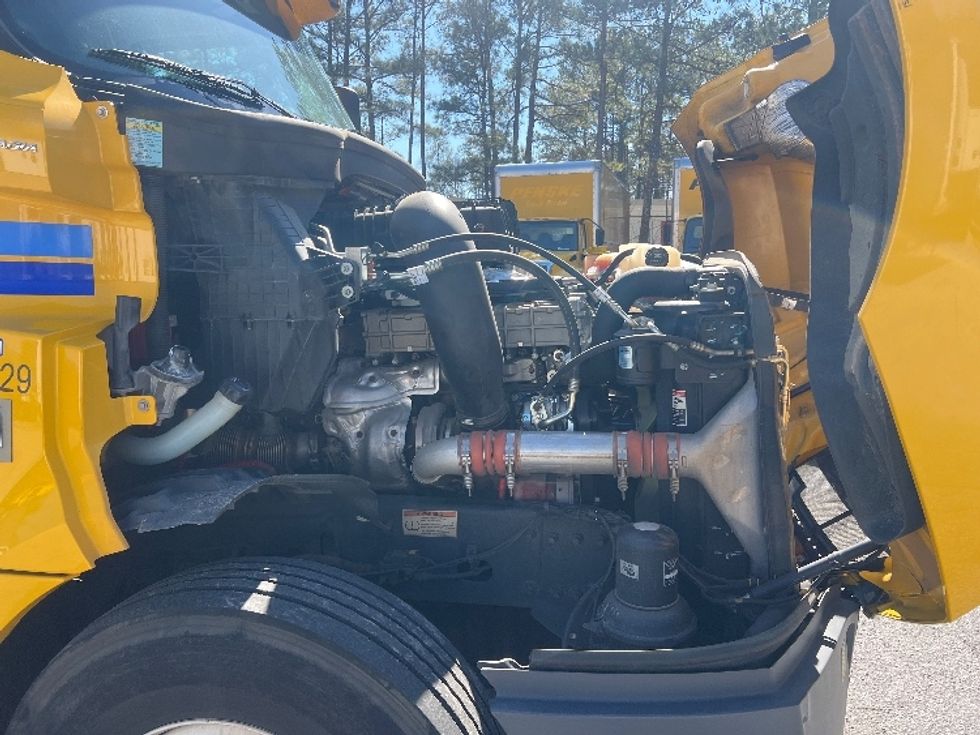 Day Cab Tractor-Heavy Duty Tractors-Freightliner-2020-T12642ST-Jonesboro-GA-138,211\n\t\tmiles-$ 60,250 - Image 16