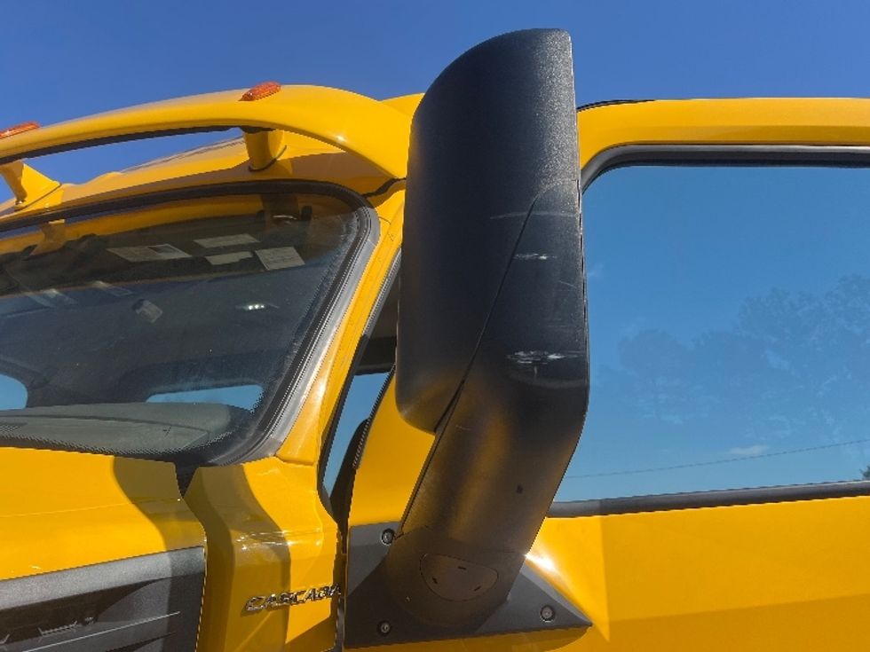Day Cab Tractor-Heavy Duty Tractors-Freightliner-2020-T12642ST-Jonesboro-GA-138,211\n\t\tmiles-$ 60,250 - Image 18