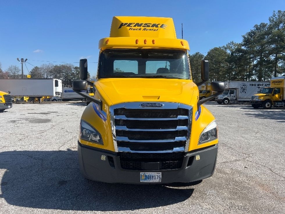 Day Cab Tractor-Heavy Duty Tractors-Freightliner-2020-T12642ST-Jonesboro-GA-138,211\n\t\tmiles-$ 60,250 - Image 2
