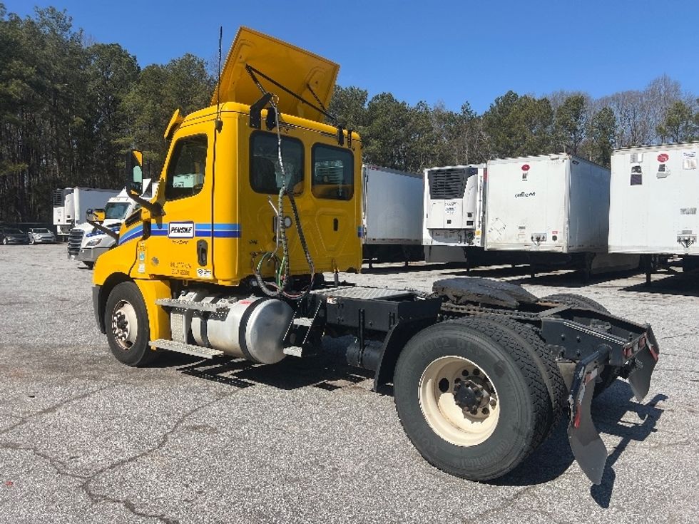 Day Cab Tractor-Heavy Duty Tractors-Freightliner-2020-T12642ST-Jonesboro-GA-138,211\n\t\tmiles-$ 60,250 - Image 5