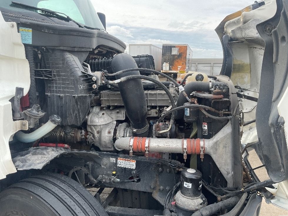 Day Cab Tractor-Heavy Duty Tractors-Freightliner-2020-T12642ST-Lansing-MI-322,887\n\t\tmiles-$ 45,250 - Image 15