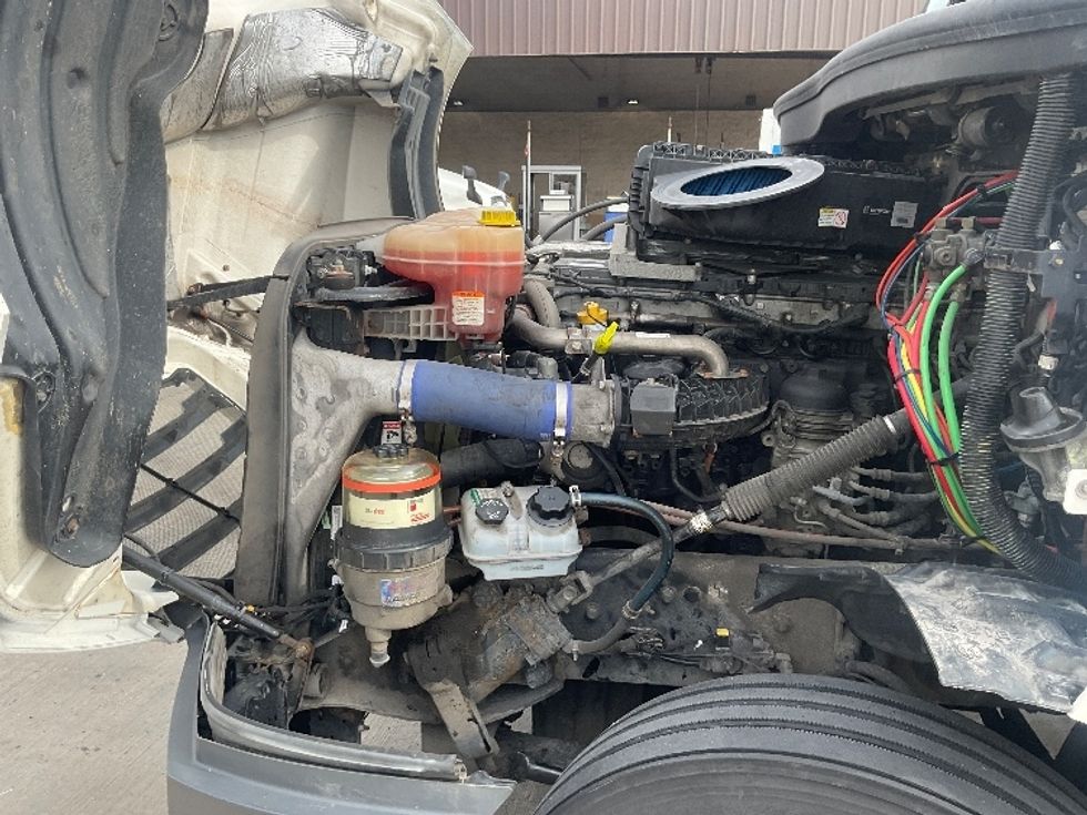 Day Cab Tractor-Heavy Duty Tractors-Freightliner-2020-T12642ST-Lansing-MI-322,887\n\t\tmiles-$ 45,250 - Image 16