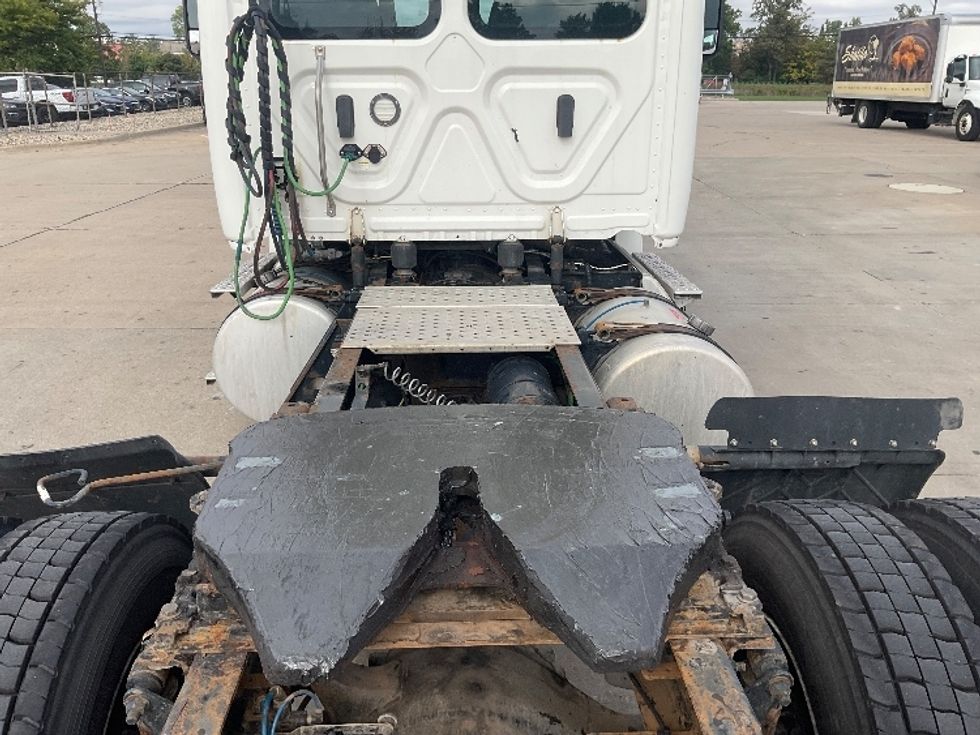 Day Cab Tractor-Heavy Duty Tractors-Freightliner-2020-T12642ST-Lansing-MI-322,887\n\t\tmiles-$ 45,250 - Image 6