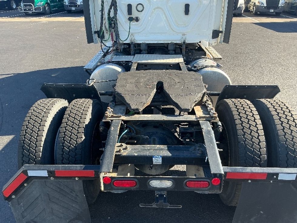 Day Cab Tractor-Heavy Duty Tractors-Freightliner-2020-T12642ST-Lexington-KY-303,155\n\t\tmiles-$ 41,000 - Image 6