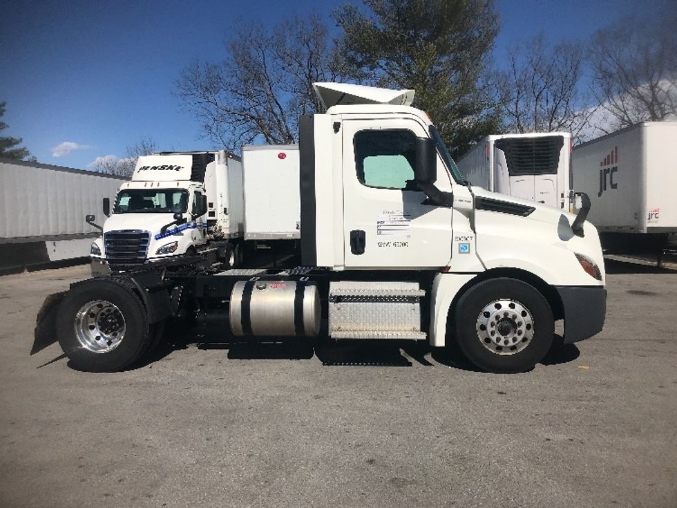 Day Cab Tractor-Heavy Duty Tractors-Freightliner-2020-T12642ST-Lexington-KY-360,761\n\t\tmiles-$ 42,000 - Image 8