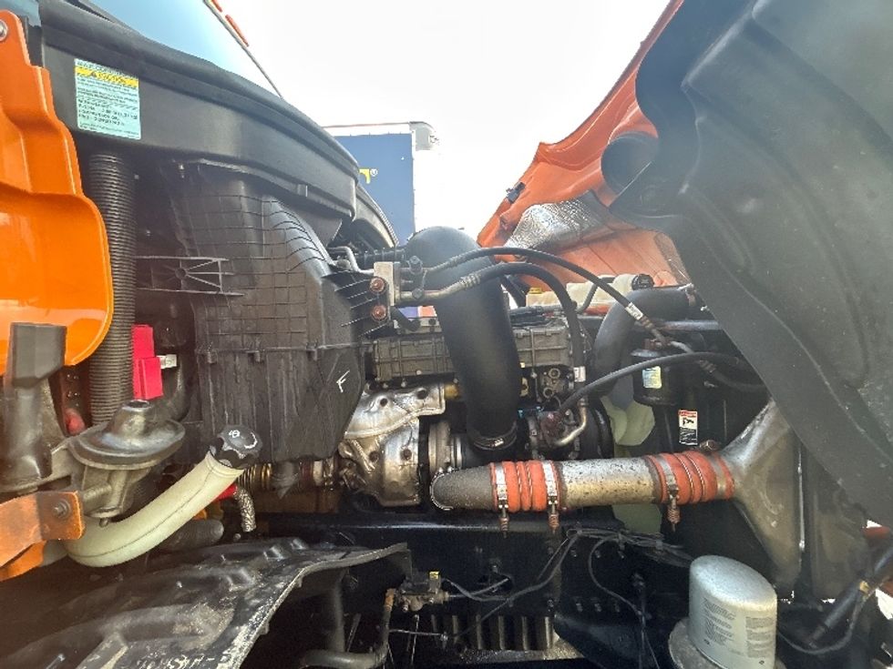 Day Cab Tractor-Heavy Duty Tractors-Freightliner-2020-T12642ST-Londonderry-NH-369,253\n\t\tmiles-$ 37,750 - Image 15