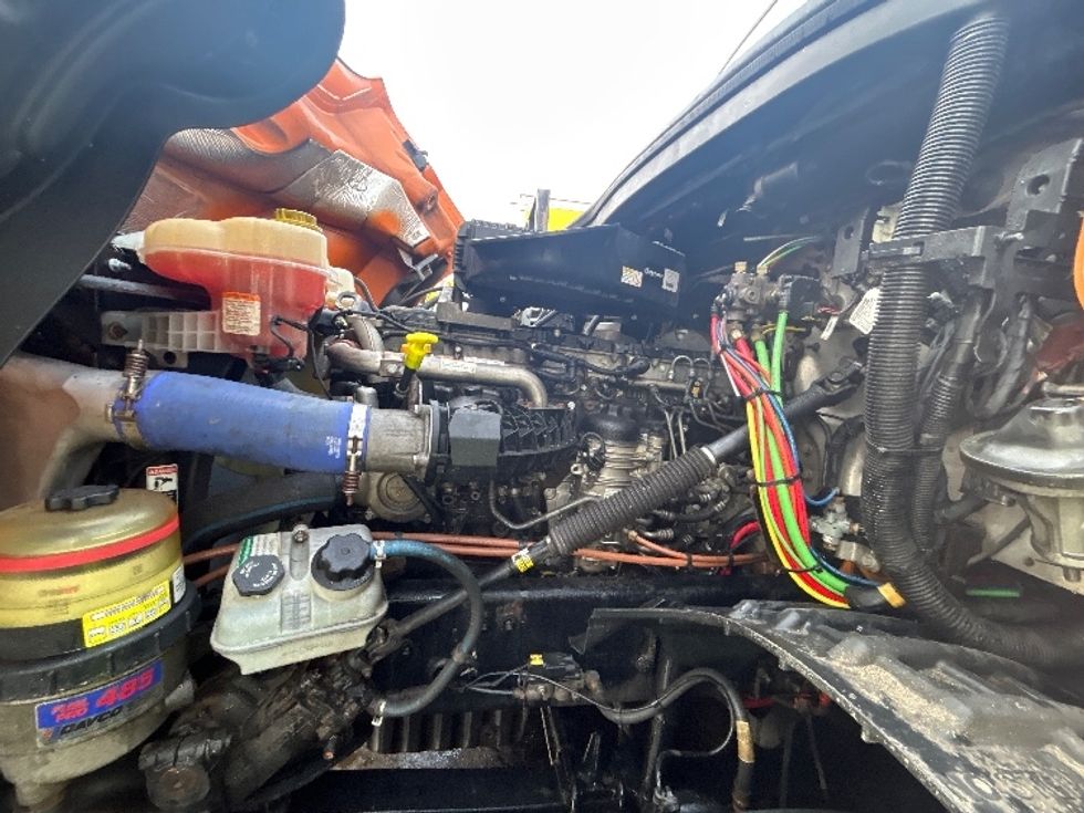 Day Cab Tractor-Heavy Duty Tractors-Freightliner-2020-T12642ST-Londonderry-NH-369,253\n\t\tmiles-$ 37,750 - Image 16