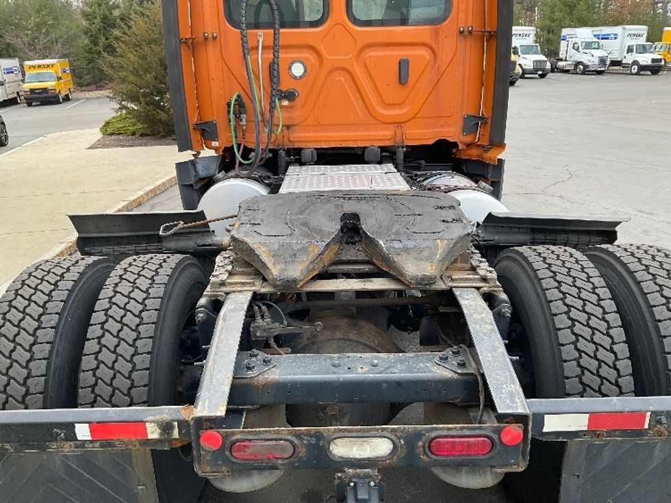 Day Cab Tractor-Heavy Duty Tractors-Freightliner-2020-T12642ST-Londonderry-NH-369,253\n\t\tmiles-$ 37,750 - Image 6