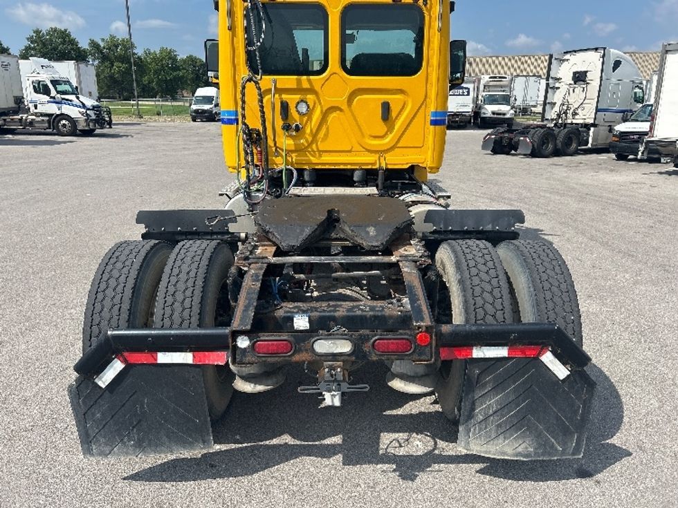 Day Cab Tractor-Heavy Duty Tractors-Freightliner-2020-T12642ST-Louisville-KY-266,866\n\t\tmiles-$ 41,500 - Image 6