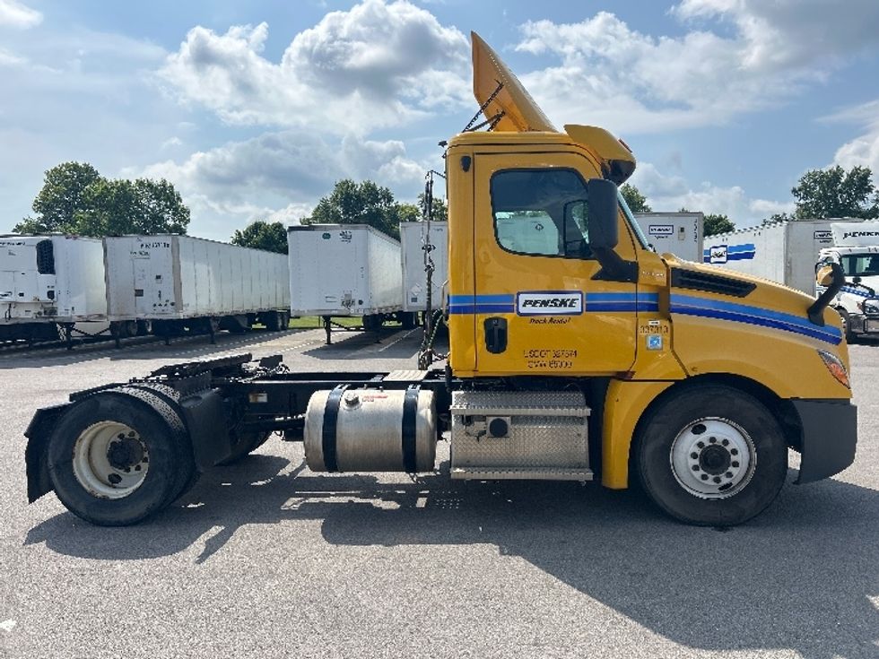 Day Cab Tractor-Heavy Duty Tractors-Freightliner-2020-T12642ST-Louisville-KY-266,866\n\t\tmiles-$ 41,500 - Image 8