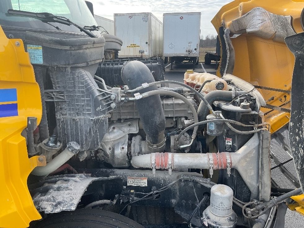 Day Cab Tractor-Heavy Duty Tractors-Freightliner-2020-T12642ST-Madison-AL-186,675\n\t\tmiles-$ 55,750 - Image 15