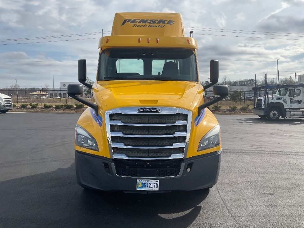 Day Cab Tractor-Heavy Duty Tractors-Freightliner-2020-T12642ST-Madison-AL-186,675\n\t\tmiles-$ 55,750 - Image 2