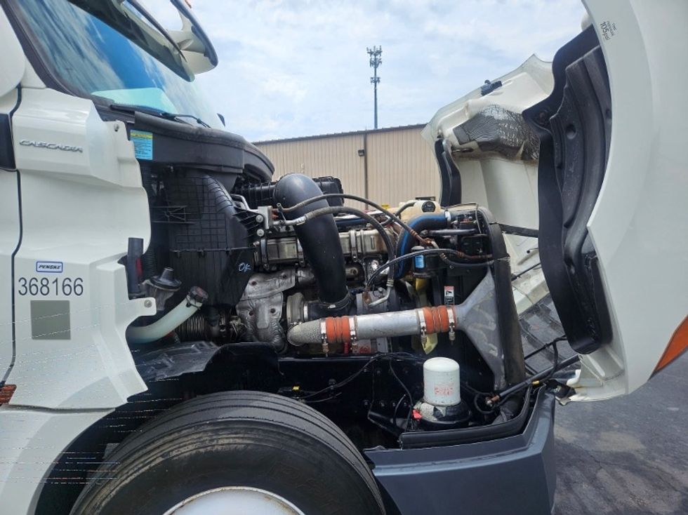 Day Cab Tractor-Heavy Duty Tractors-Freightliner-2020-T12642ST-Mansfield-OH-275,986\n\t\tmiles-$ 38,750 - Image 14
