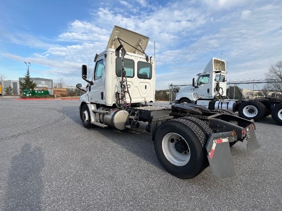 Day Cab Tractor-Heavy Duty Tractors-Freightliner-2020-T12642ST-Mcdonough-GA-673,486\n\t\tmiles-$ 22,250 - Image 5