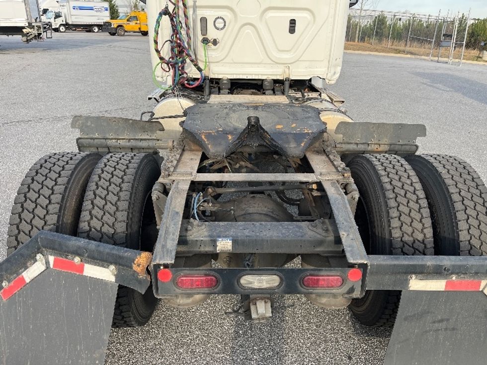 Day Cab Tractor-Heavy Duty Tractors-Freightliner-2020-T12642ST-Mcdonough-GA-673,486\n\t\tmiles-$ 22,250 - Image 6