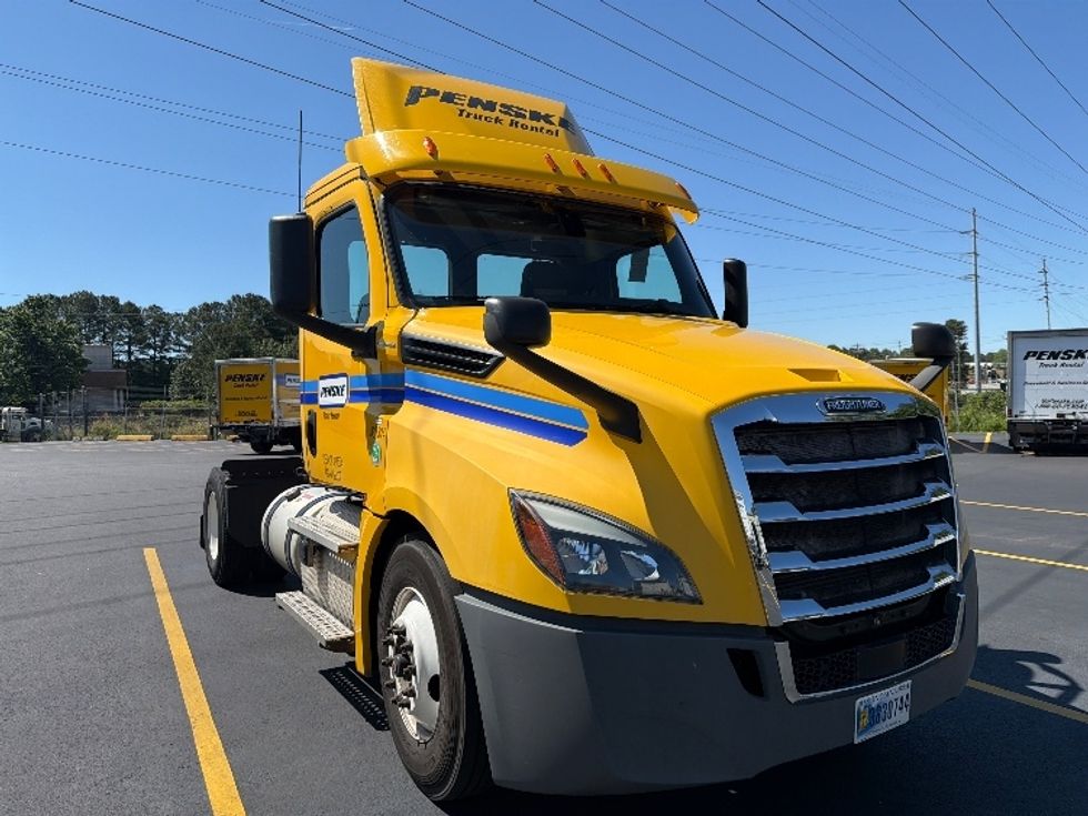 Day Cab Tractor-Heavy Duty Tractors-Freightliner-2020-T12642ST-Mebane-NC-180,457\n\t\tmiles-$ 49,750 - Image 1