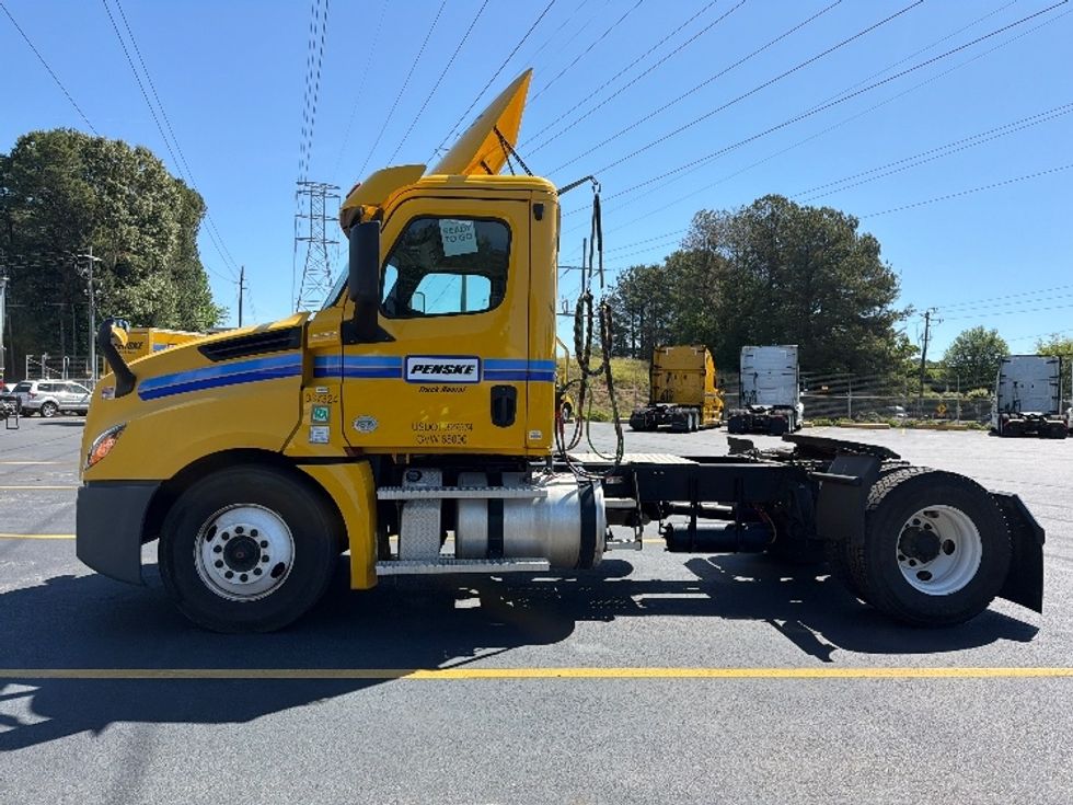 Day Cab Tractor-Heavy Duty Tractors-Freightliner-2020-T12642ST-Mebane-NC-180,457\n\t\tmiles-$ 49,750 - Image 4