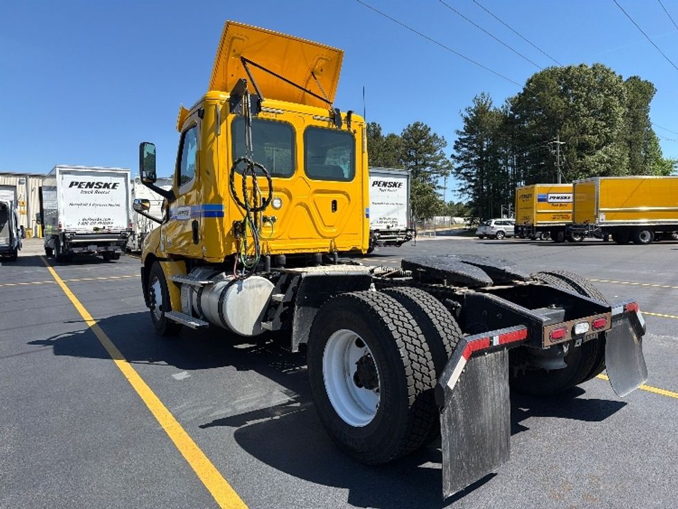 Day Cab Tractor-Heavy Duty Tractors-Freightliner-2020-T12642ST-Mebane-NC-180,457\n\t\tmiles-$ 49,750 - Image 5