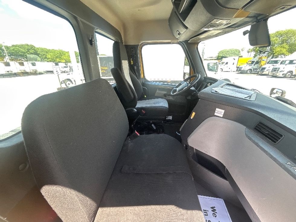 Day Cab Tractor-Heavy Duty Tractors-Freightliner-2020-T12642ST-Medley-FL-237,764\n\t\tmiles-$ 46,500 - Image 14