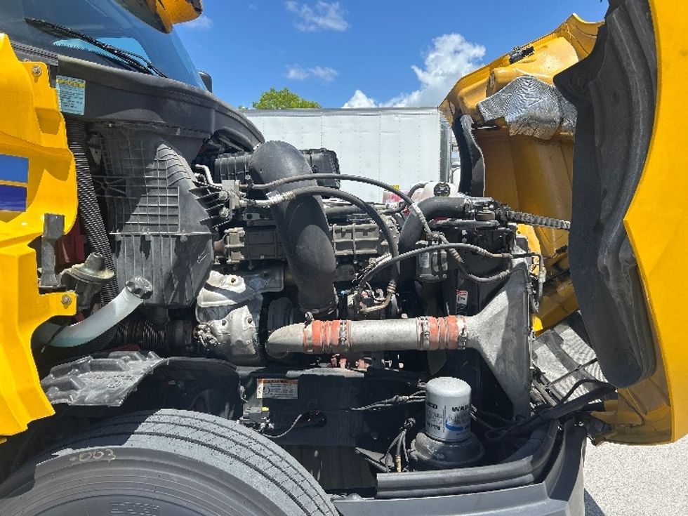 Day Cab Tractor-Heavy Duty Tractors-Freightliner-2020-T12642ST-Medley-FL-237,764\n\t\tmiles-$ 46,500 - Image 15